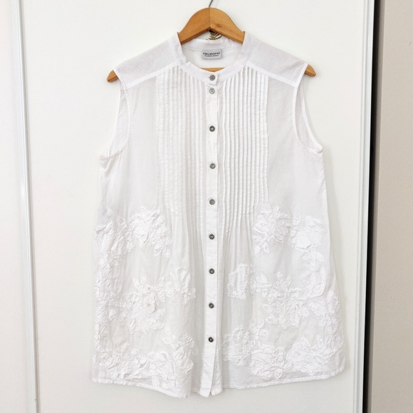 Philosophy di Alberta Ferretti Tops - PHILOSOPHY di Alberta Ferretti Sleeveless Floral Button Down Shirt